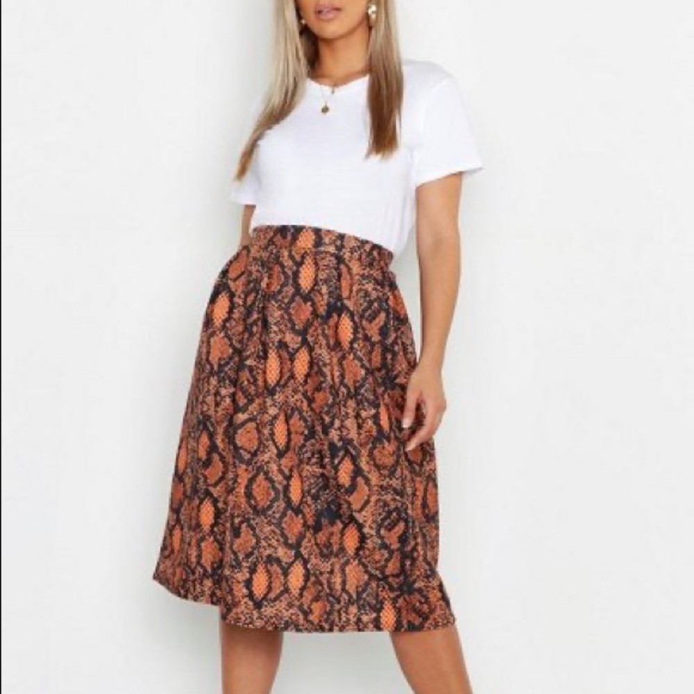 NWT Boohoo Snake Print Scuba Midi Skirt SZ 20